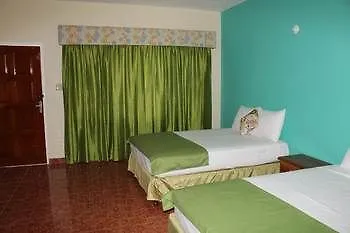 Zanzi Beach Resort Negril 3*,